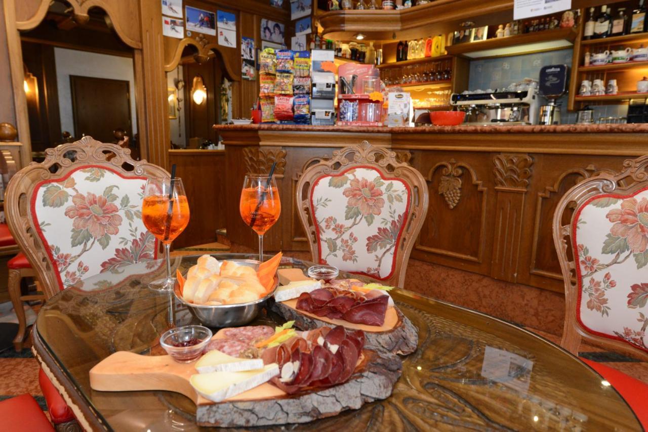 Hotel Sole Passo del Tonale Kültér fotó