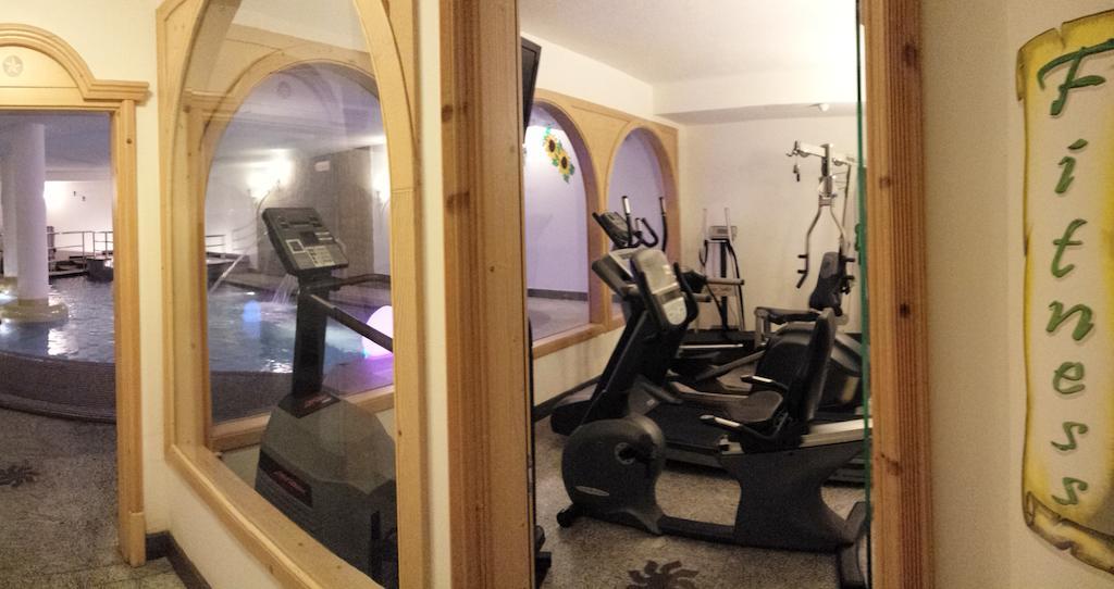 Hotel Sole Passo del Tonale Kültér fotó